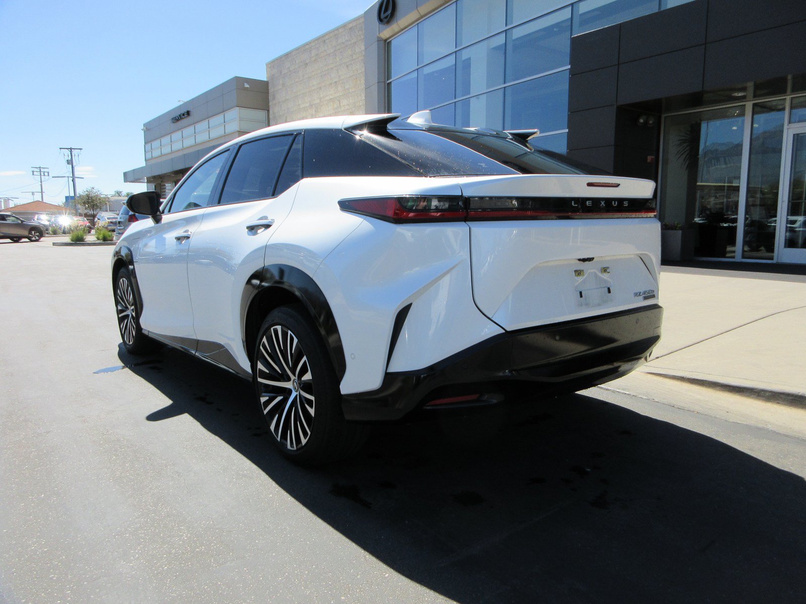 Used 2023 Lexus RZ 450e Premium w/ Cold Area Package AWD/4WD image 5