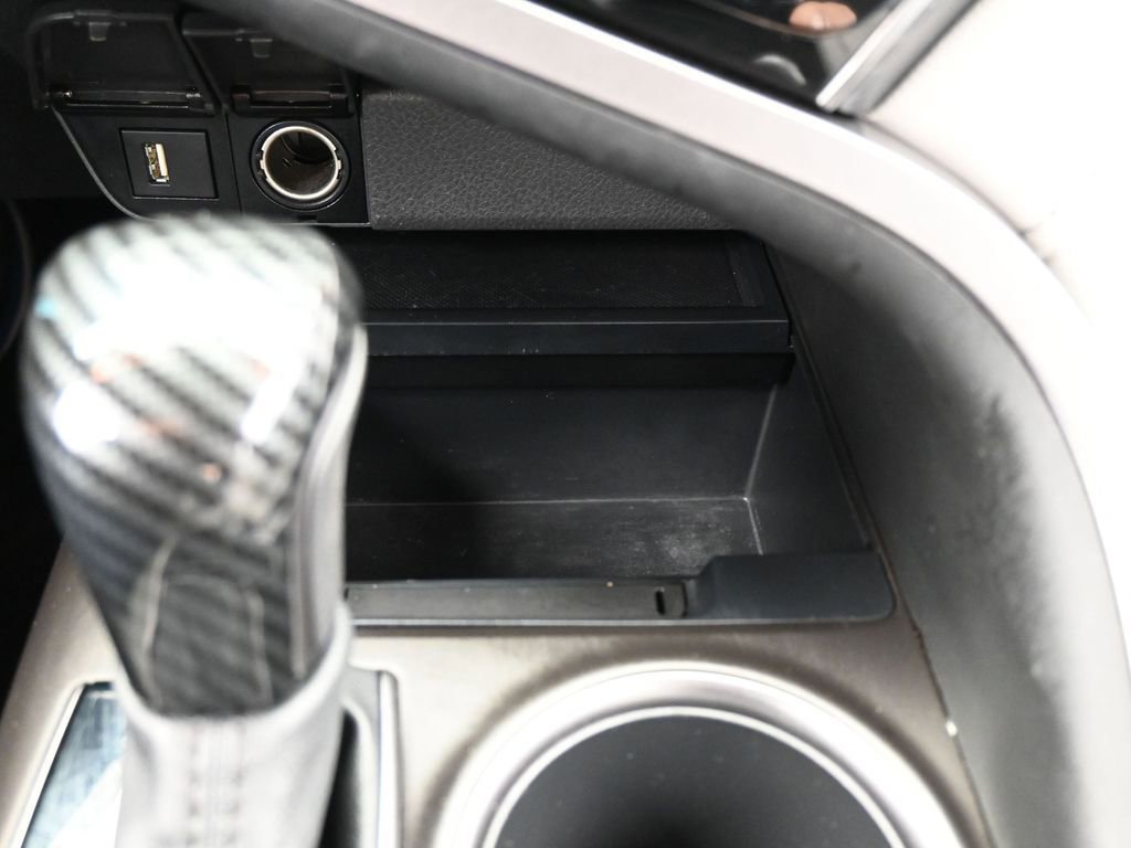 Used 2022 Toyota Camry SE image 25