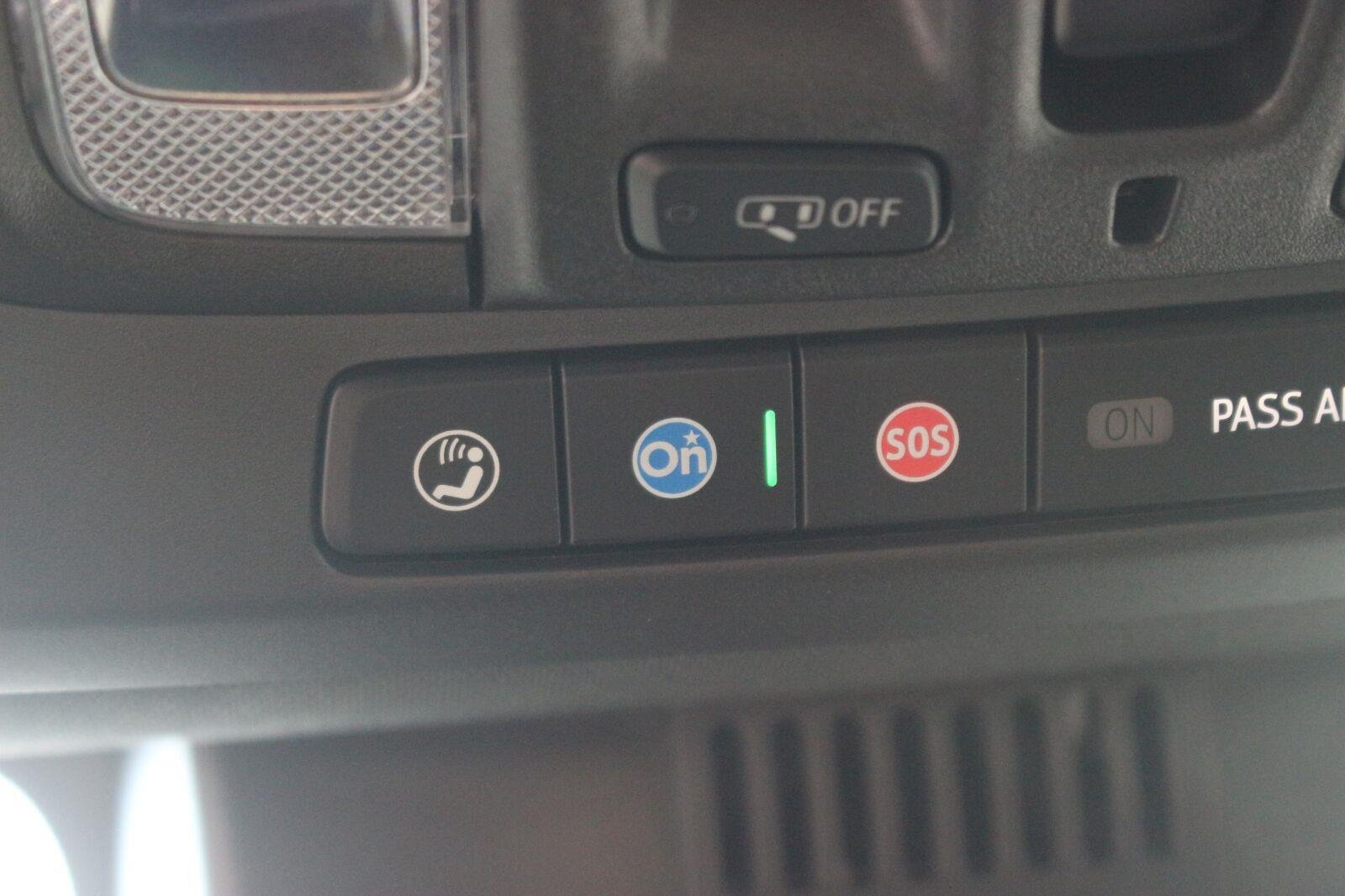Used 2024 GMC Sierra 3500 AT4 w/ AT4 Premium Plus Package AWD/4WD image 32