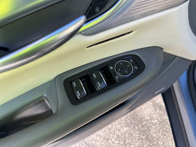 Used 2022 Cadillac XT5 Premium Luxury w/ Technology Package image 11