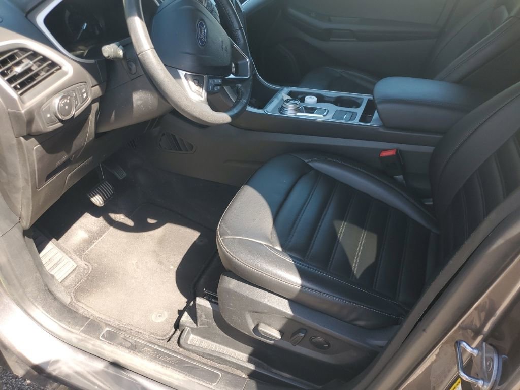 Used 2021 Ford Edge SEL w/ Convenience Package FWD image 11