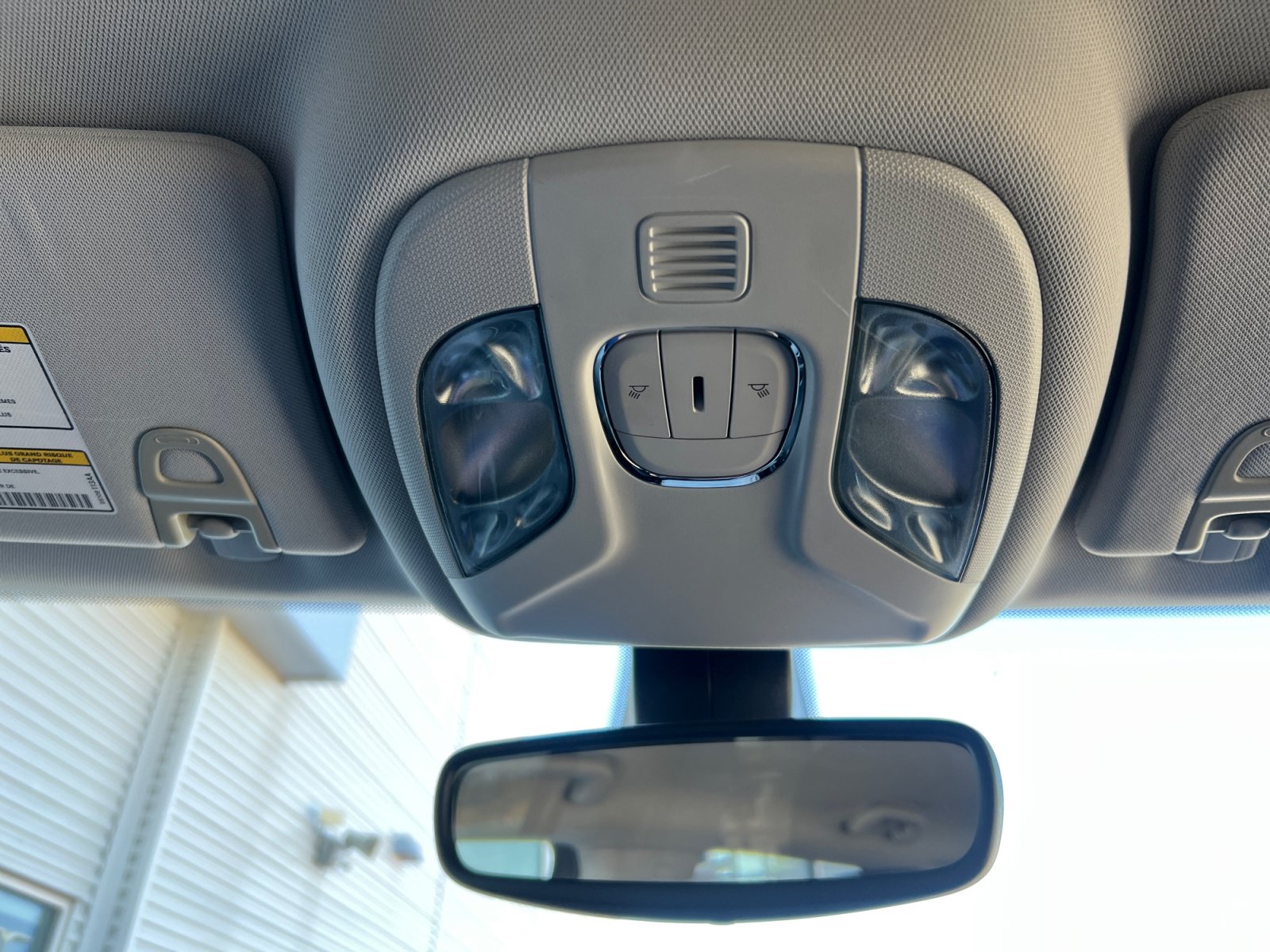 Used 2020 Jeep Compass Latitude FWD image 30