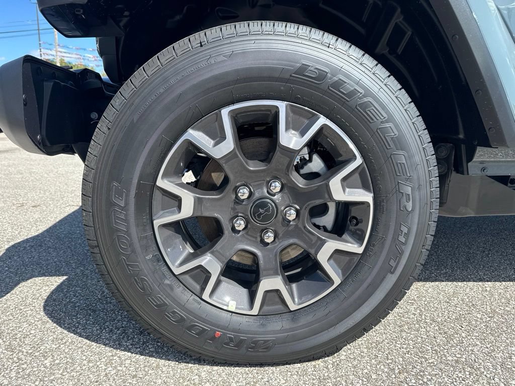 New 2026 Jeep Gladiator Sport AWD/4WD image 3