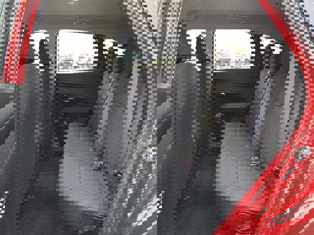 Certified 2025 Hyundai Tucson SE image 10