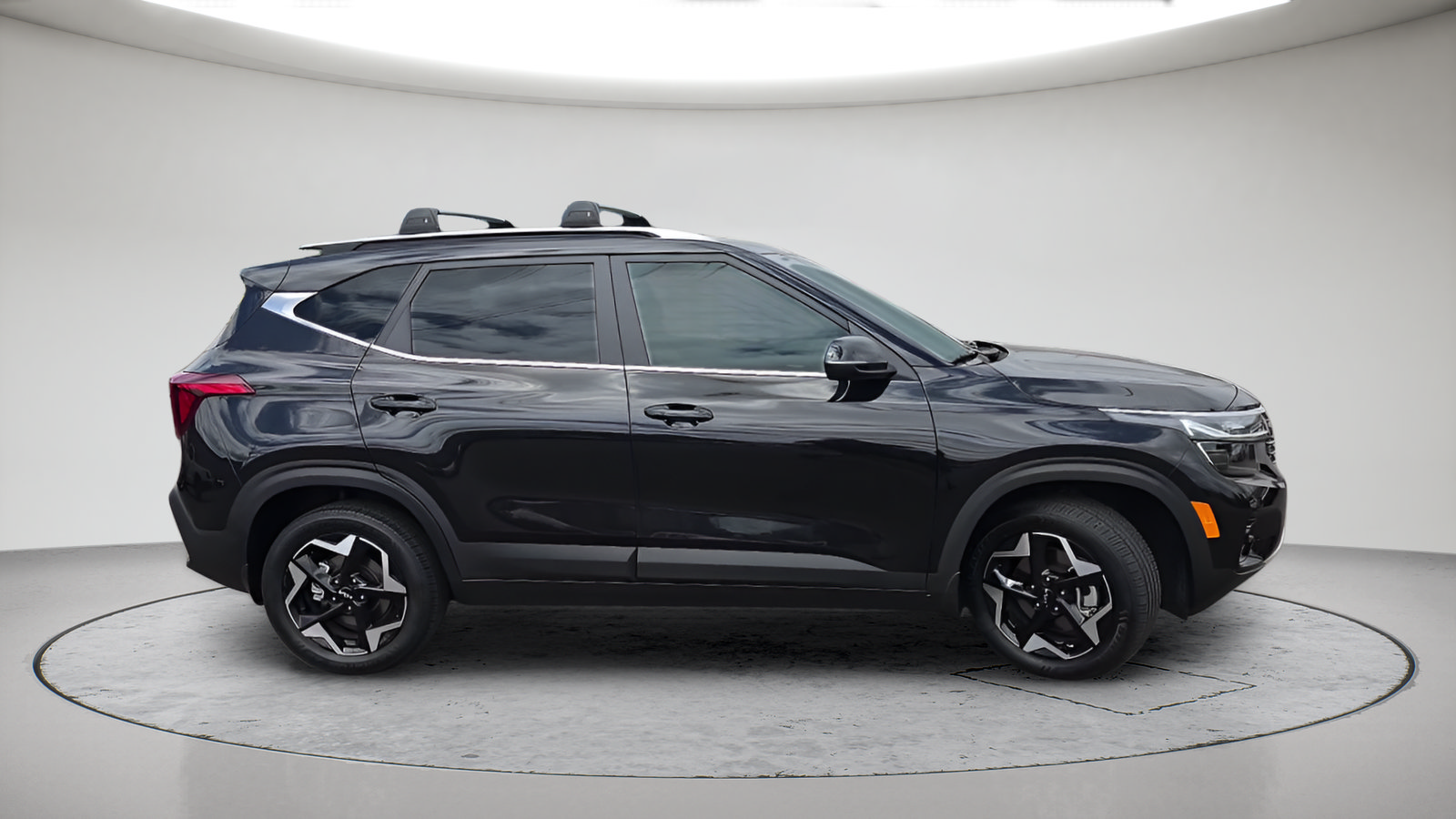 Used 2025 Kia Seltos EX w/ EX Sunroof Package AWD/4WD image 5