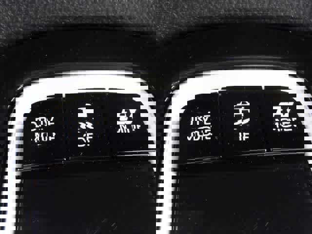 Used 2025 Toyota Corolla LE image 26