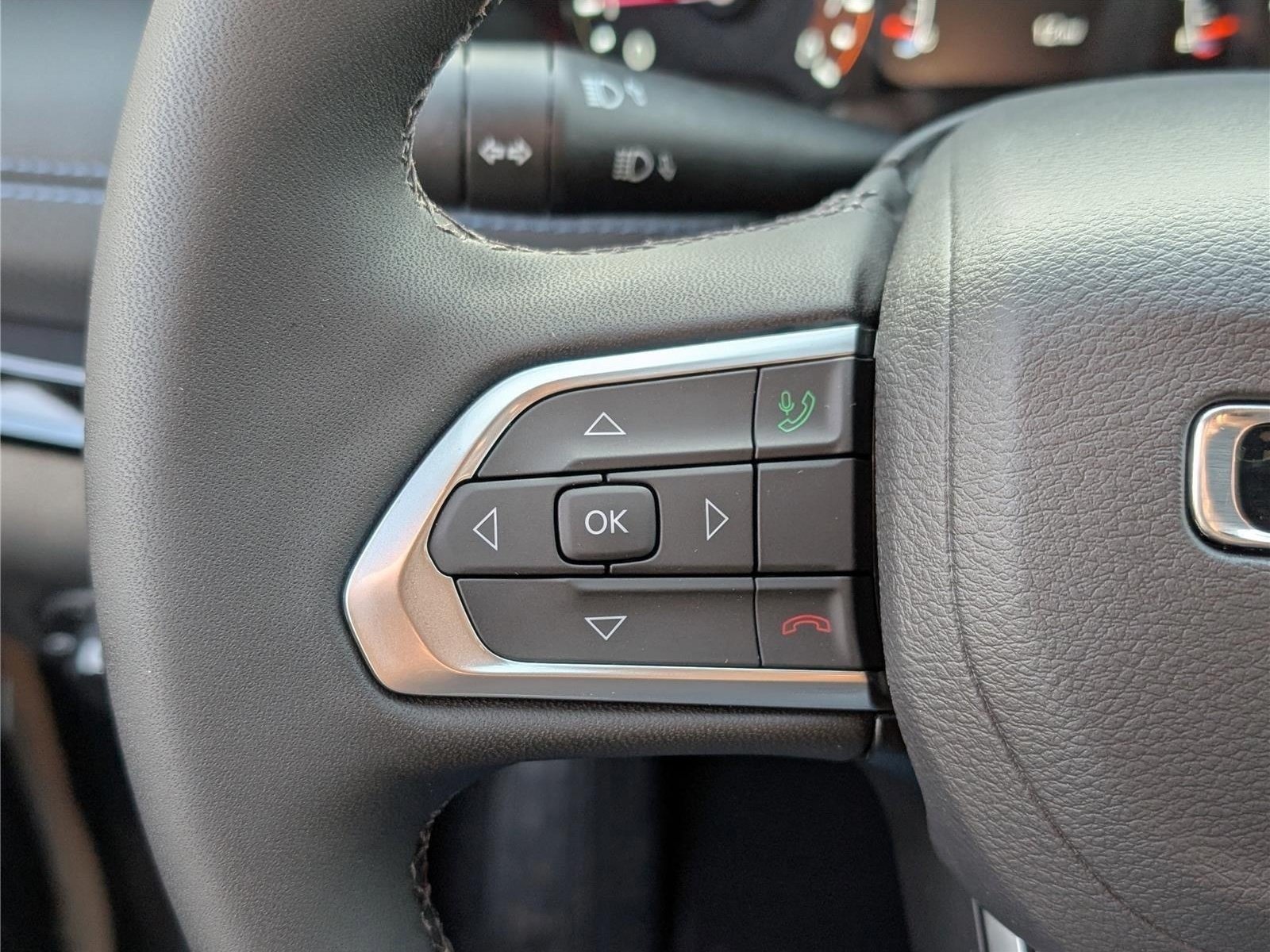 New 2026 Jeep Compass Latitude AWD/4WD image 16