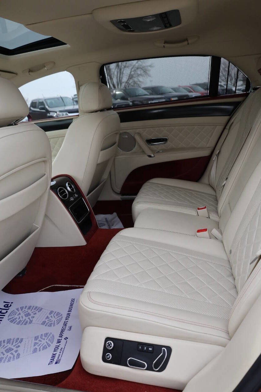 Used 2018 Bentley Flying Spur S W12 AWD/4WD image 17