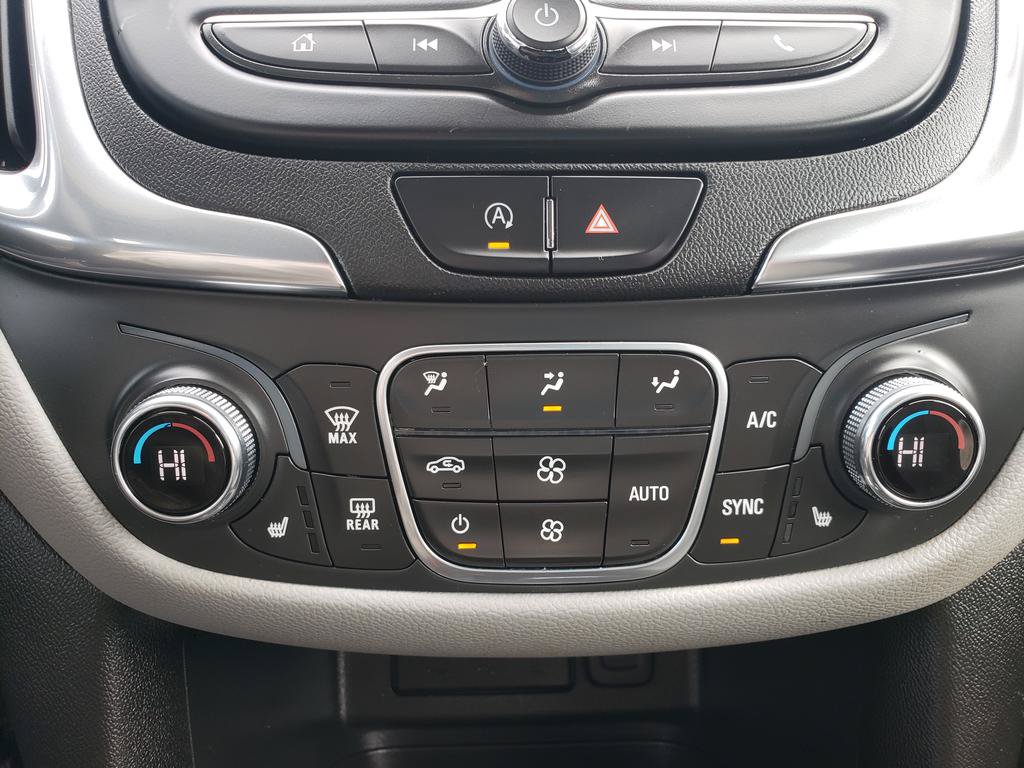 Used 2022 Chevrolet Equinox LT w/ Driver Convenience Package AWD/4WD image 17