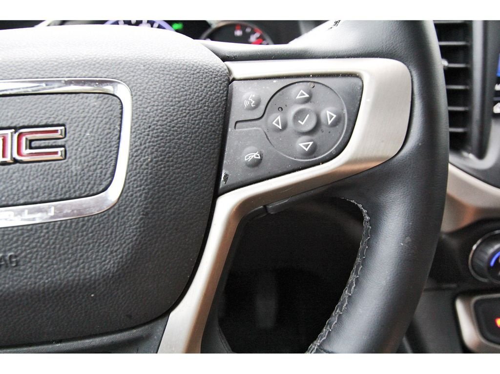 Used 2023 GMC Acadia Denali w/ Denali Ultimate Package FWD image 16