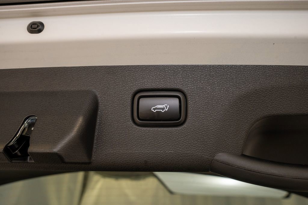 Certified 2025 Kia Sportage X-Pro image 6