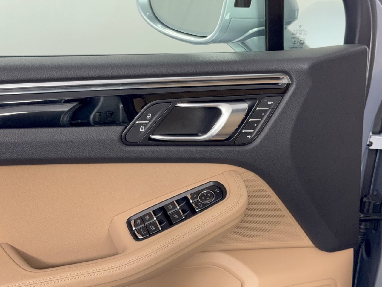 New 2026 Porsche Macan AWD/4WD image 15