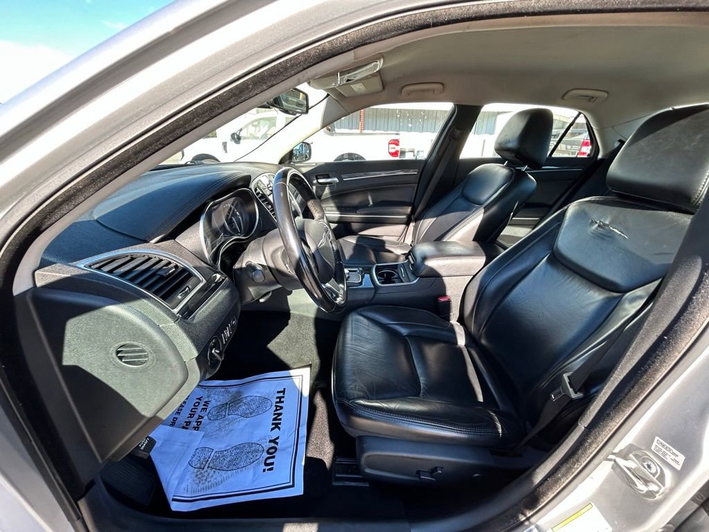 Used 2020 Chrysler 300 Touring L w/ Quick Order Package 2EF image 28