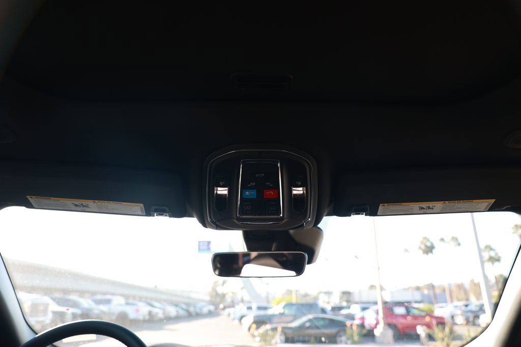 New 2025 Jeep Grand Cherokee Altitude image 25