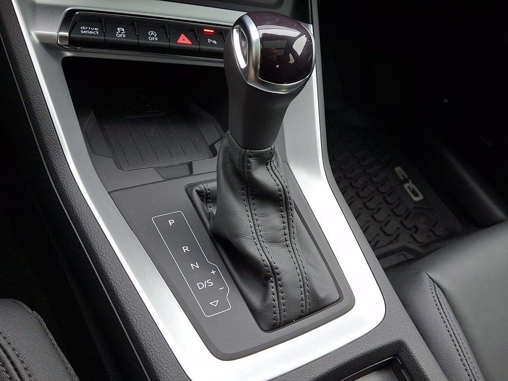 Certified 2025 Audi Q3 2.0T Premium Plus w/ Premium Plus Package image 15