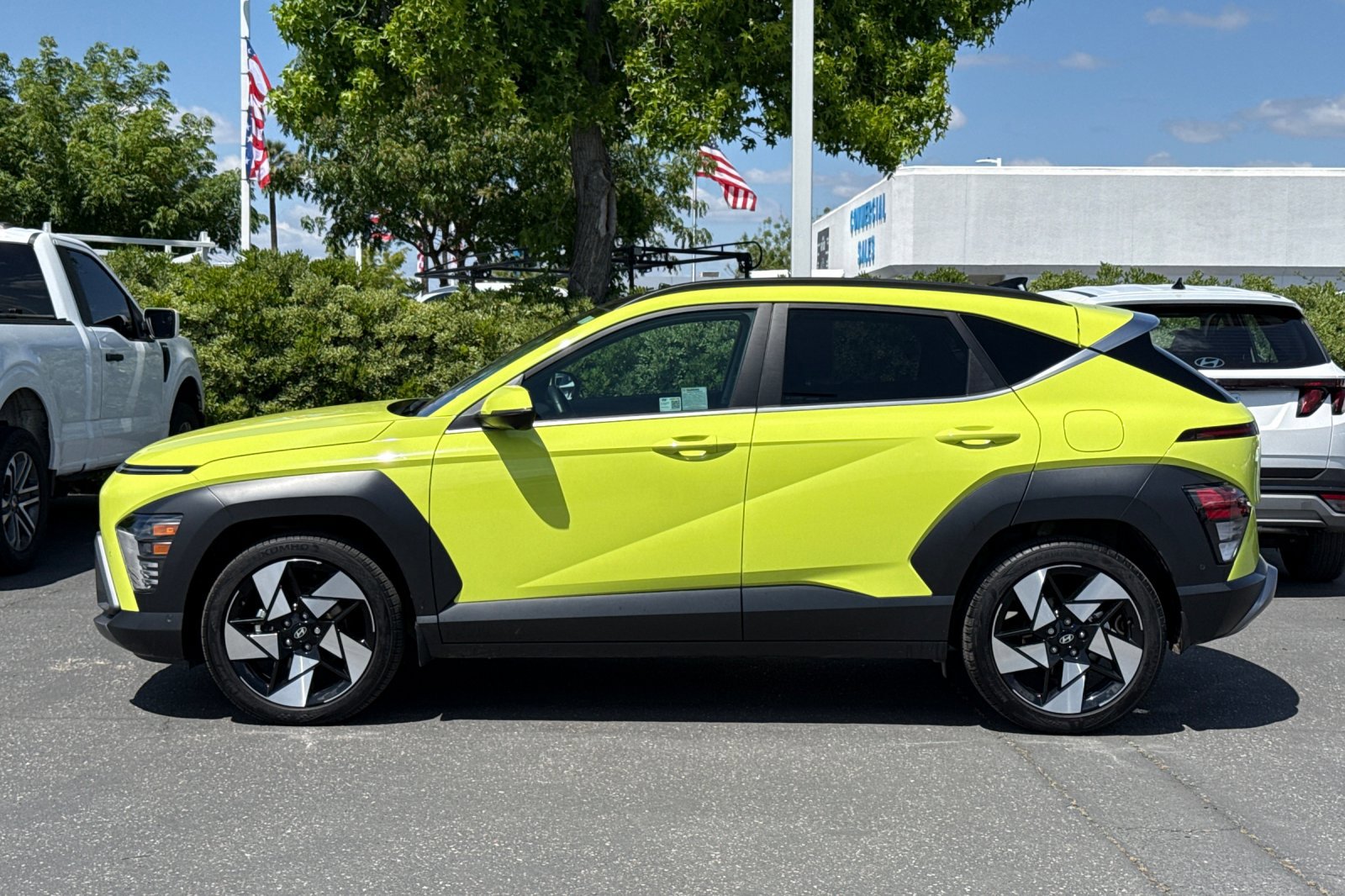 Used 2025 Hyundai Kona Limited FWD image 7