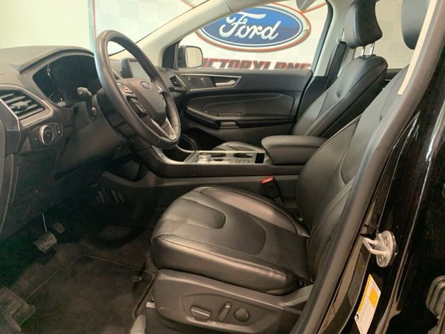 Used 2022 Ford Edge Titanium image 11