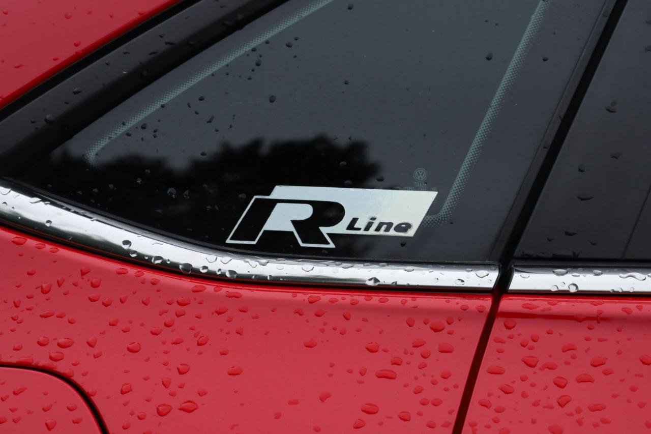 Used 2020 Volkswagen Jetta R-Line w/ R-Line Cold Weather Package image 22