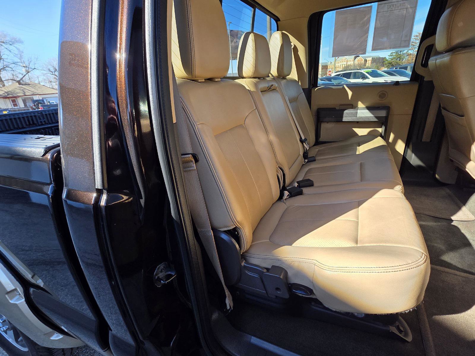 Used 2014 Ford F250 Lariat w/ Lariat Interior Package image 32