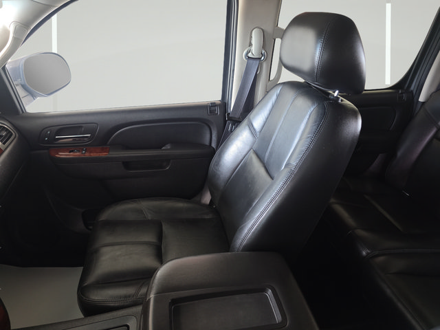 Used 2011 Chevrolet Silverado 1500 LTZ w/ Suspension Package, Off-Road AWD/4WD image 21