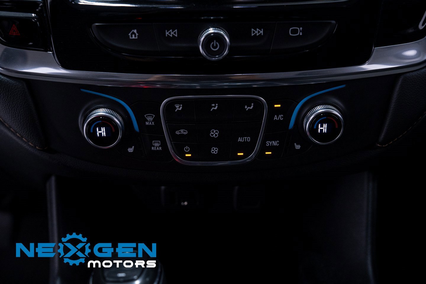 Used 2020 Chevrolet Traverse LT image 15