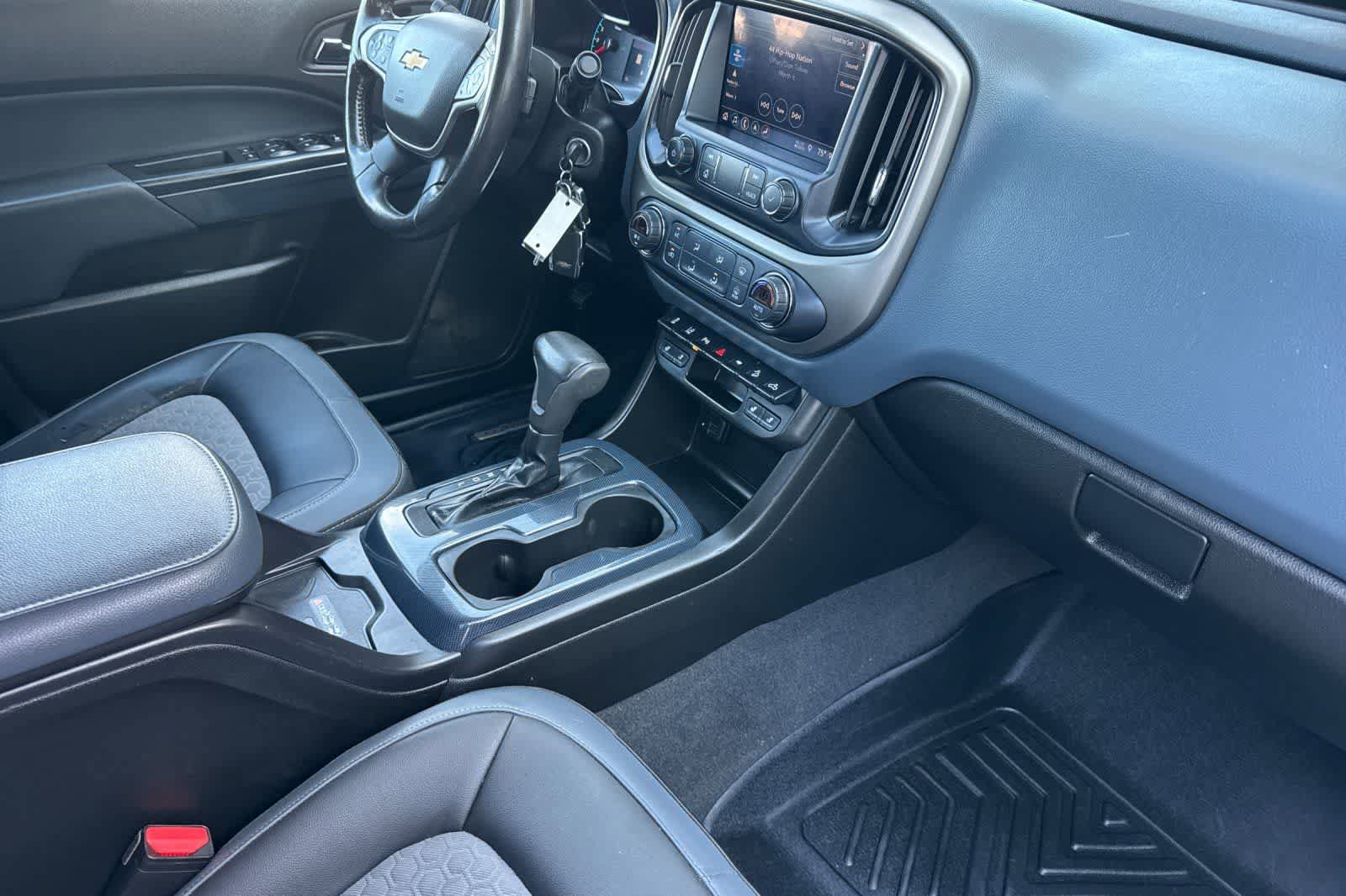 Used 2021 Chevrolet Colorado Z71 w/ Safety Package AWD/4WD image 15