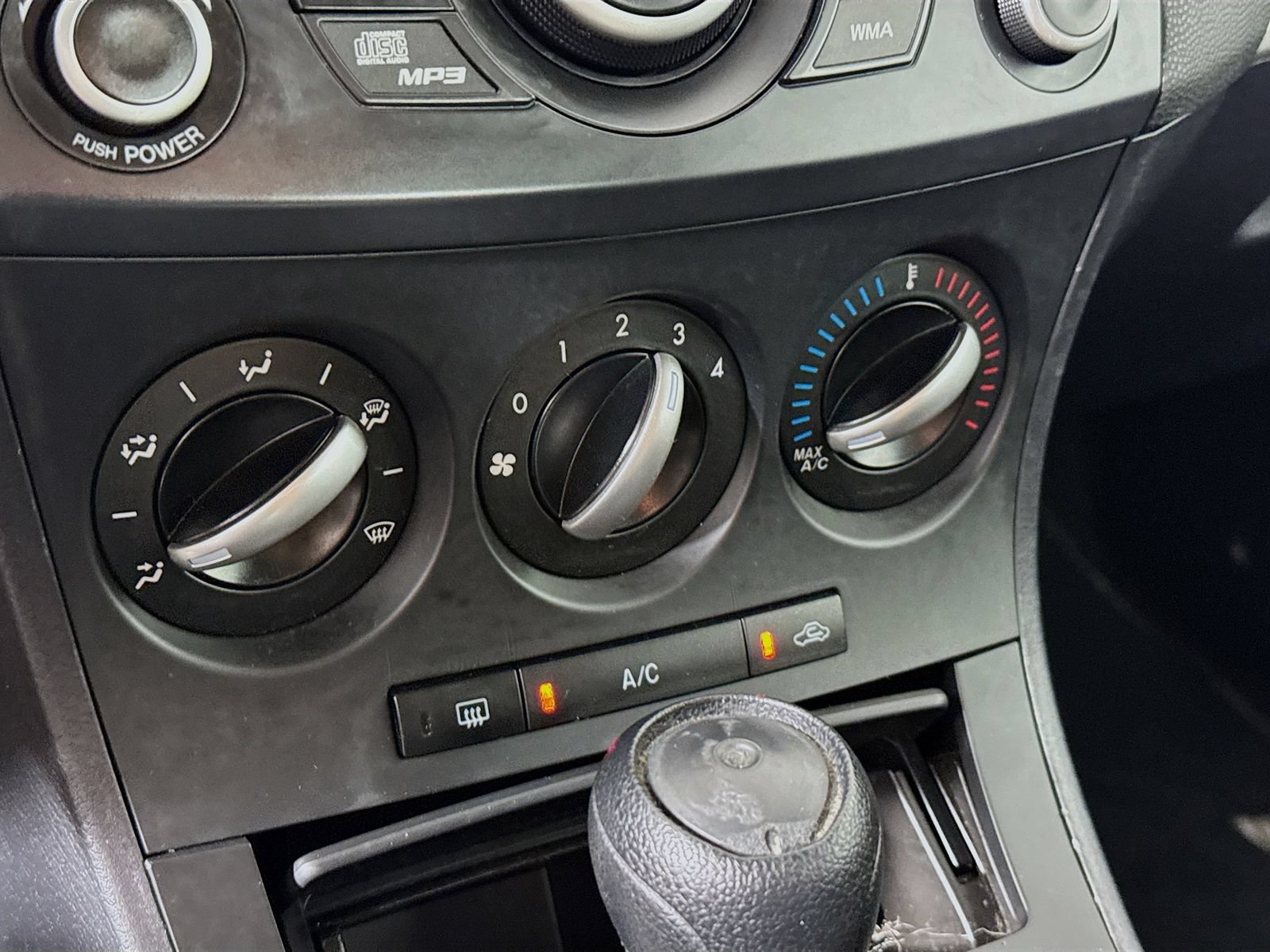 Used 2013 MAZDA MAZDA3 i Sport FWD image 14