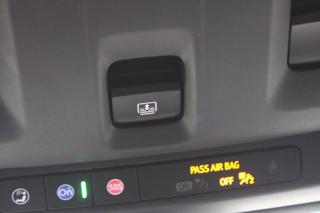 Used 2021 Chevrolet Suburban LT image 30