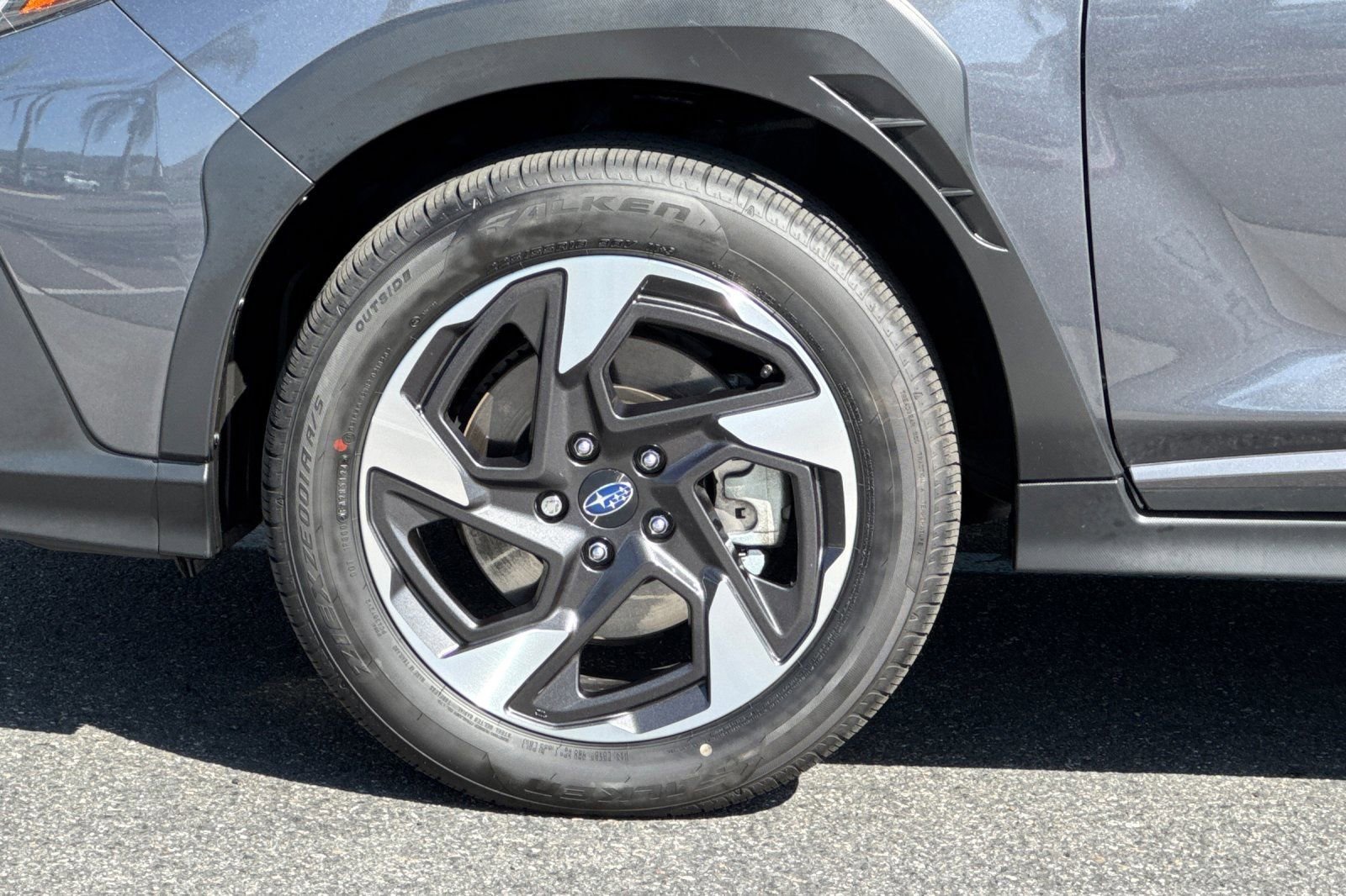 Certified 2025 Subaru Crosstrek 2.5i Limited w/ Crosstrek Mirror Package image 29