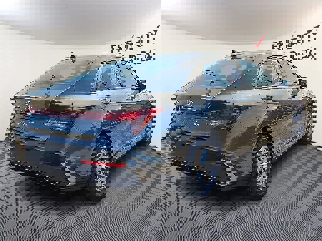 New 2026 Hyundai Elantra SE image 4