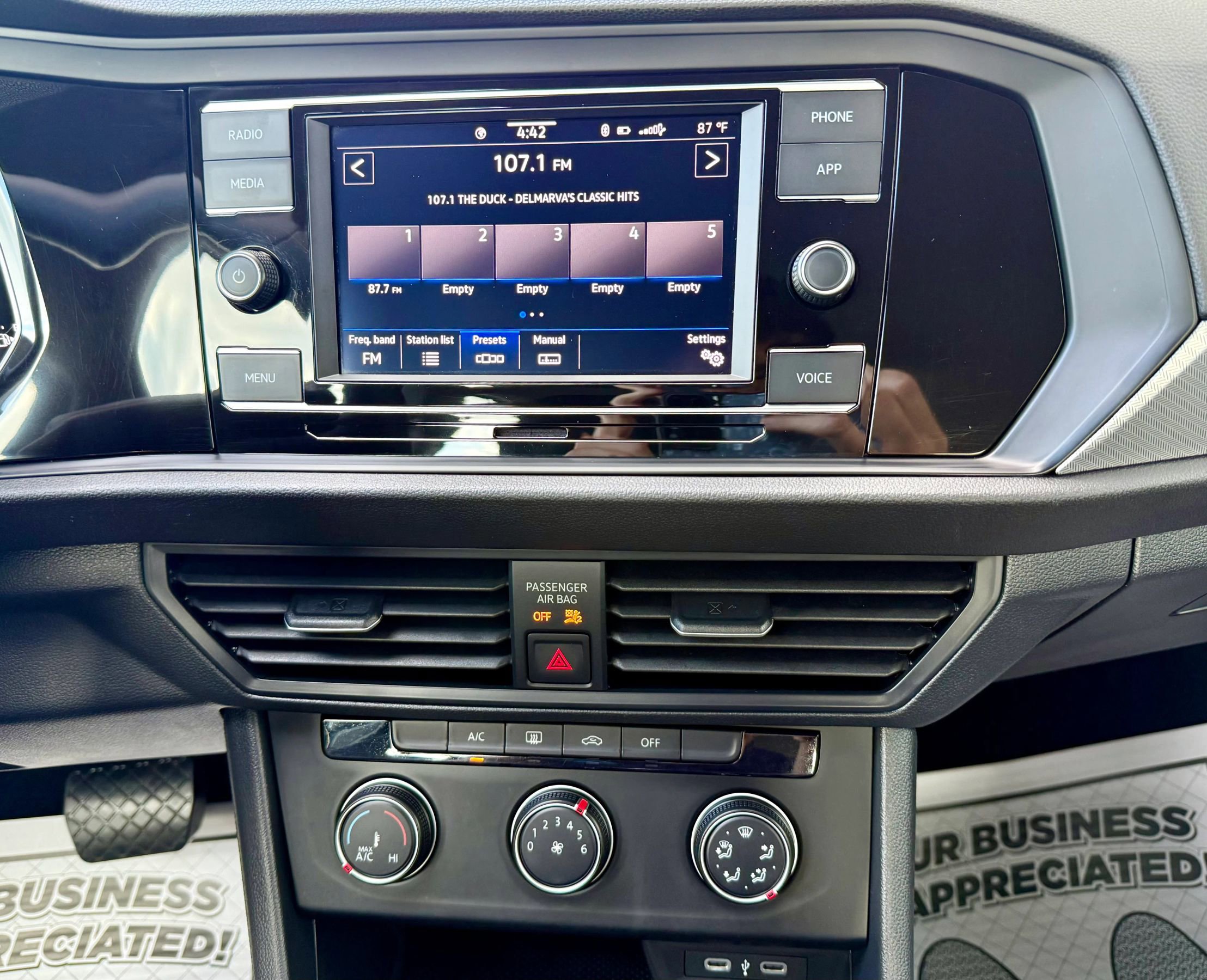 Used 2024 Volkswagen Jetta S image 22