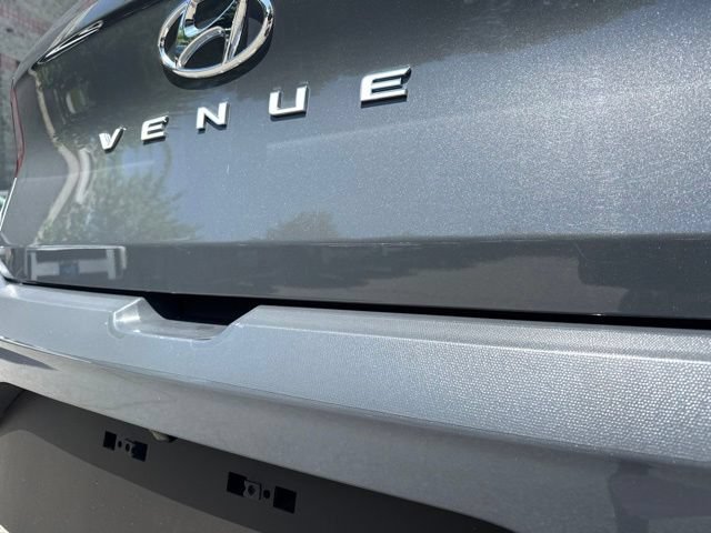 Used 2023 Hyundai Venue SEL FWD image 14