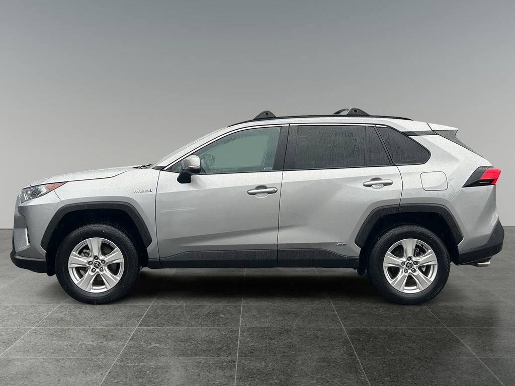 Used 2021 Toyota RAV4 XLE image 5
