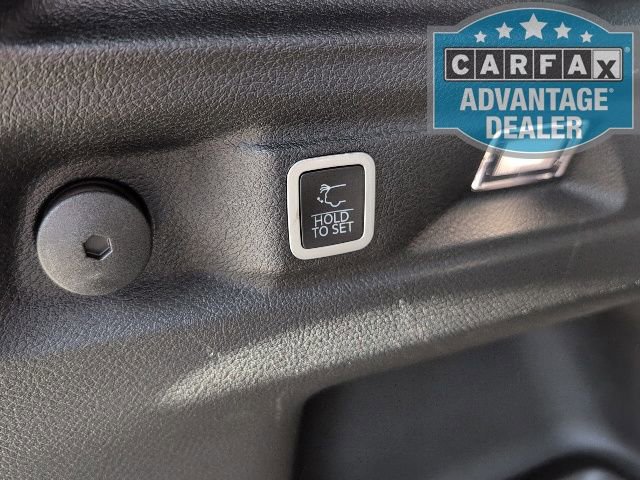 Used 2025 Jeep Grand Cherokee L Limited w/ Black Appearance Package image 13