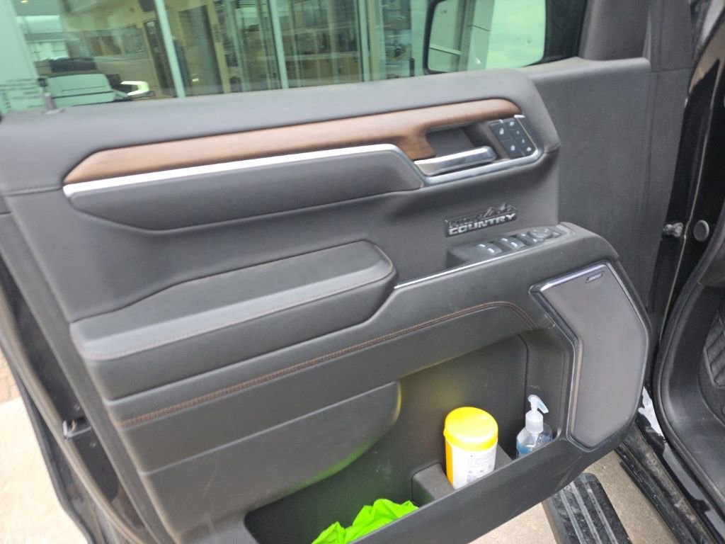 Used 2024 Chevrolet Silverado 1500 High Country w/ Midnight Edition AWD/4WD image 41