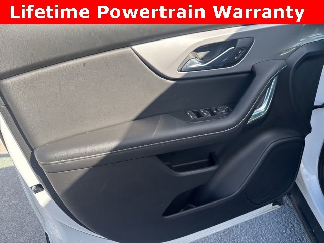Used 2025 Chevrolet Blazer LT image 12