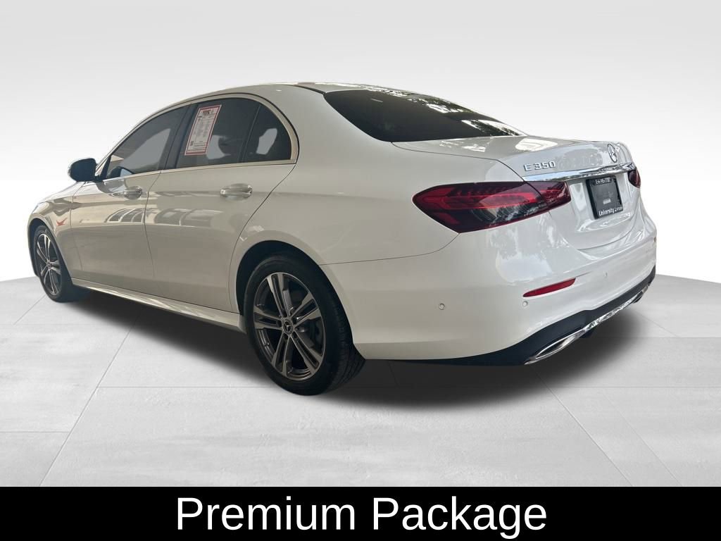 Used 2022 Mercedes-Benz E 350 4MATIC Sedan image 4