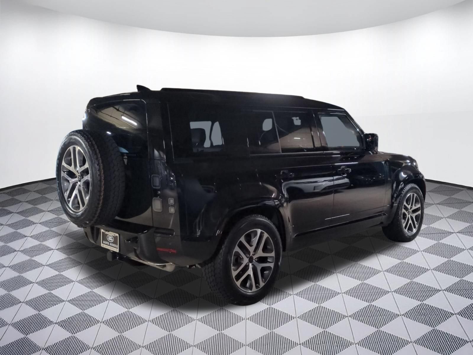 New 2026 Land Rover Defender 110 X-Dynamic SE AWD/4WD image 5