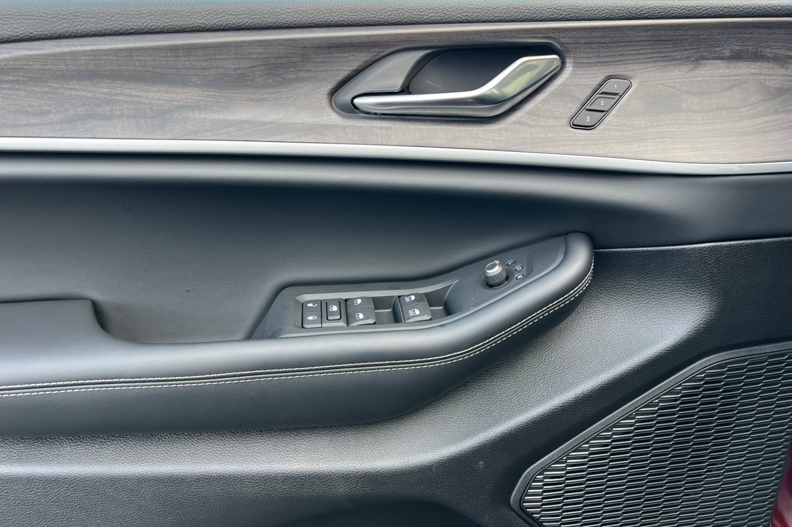 New 2025 Jeep Grand Cherokee Limited image 11