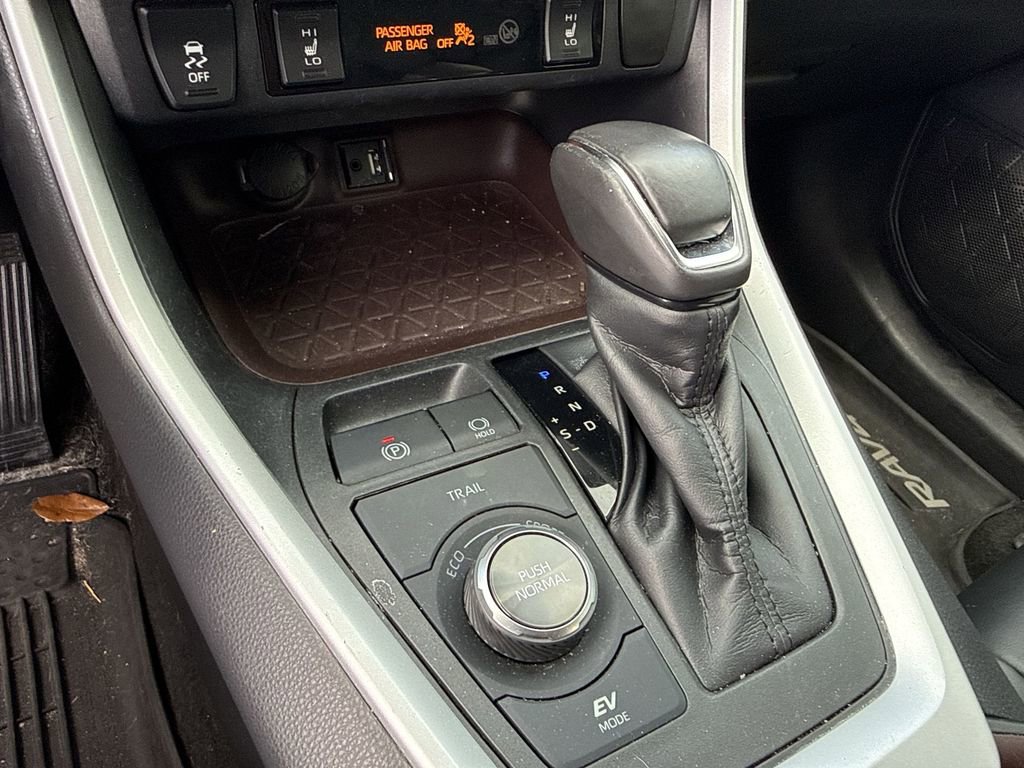 Used 2019 Toyota RAV4 Limited w/ Carpet Mat Package AWD/4WD image 20