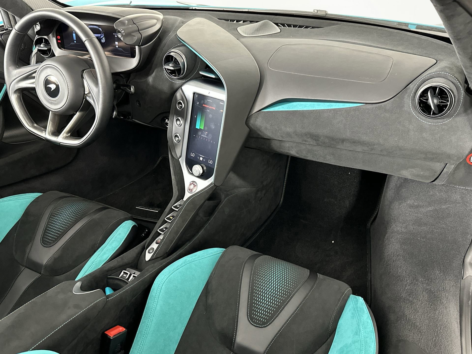 Used 2024 McLaren 750S Spider image 30