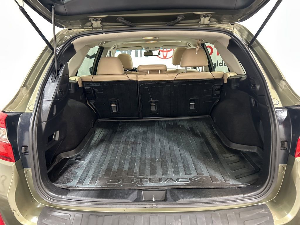 Used 2015 Subaru Outback 3.6R Limited image 17