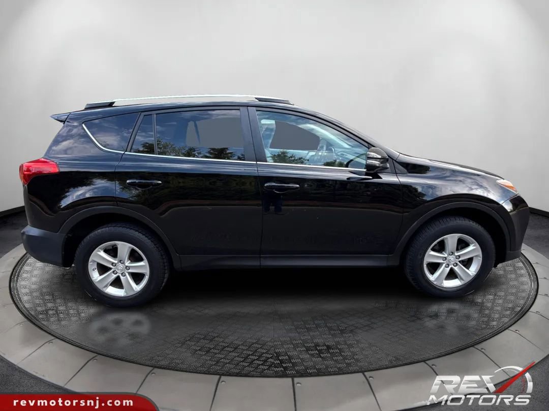 Used 2013 Toyota RAV4 XLE AWD/4WD image 6