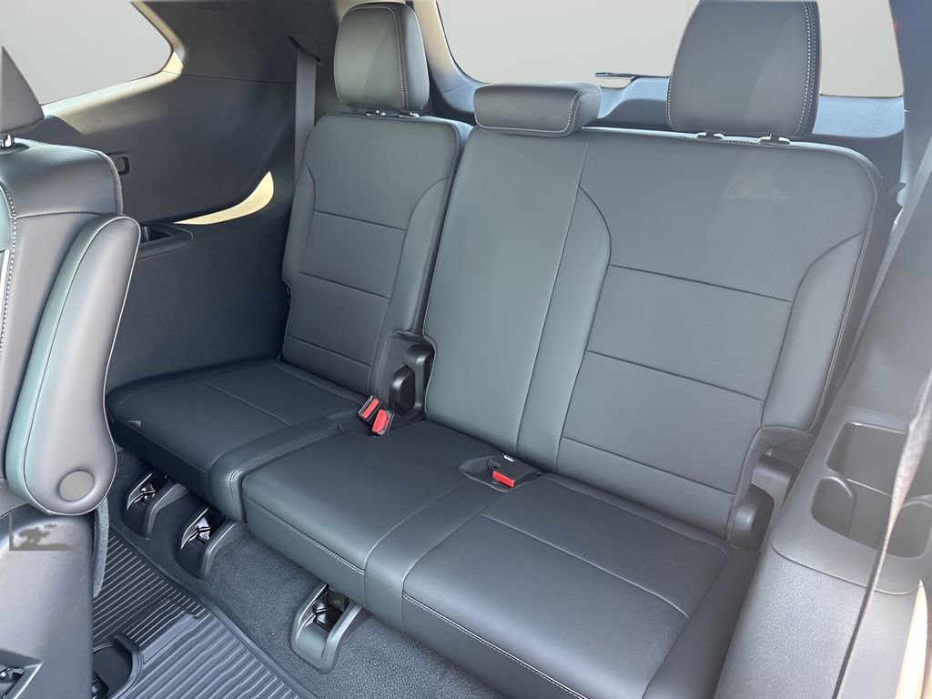 New 2026 Buick Enclave Preferred w/ LPO, Floor Liner Package image 20