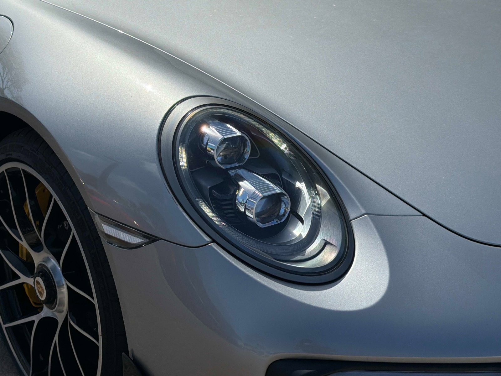Used 2019 Porsche 911 Turbo AWD/4WD image 9