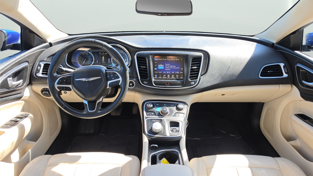 Used 2017 Chrysler 200 Limited Platinum FWD image 9