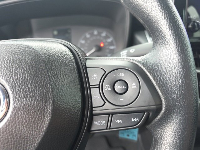 Used 2025 Toyota Corolla LE image 16