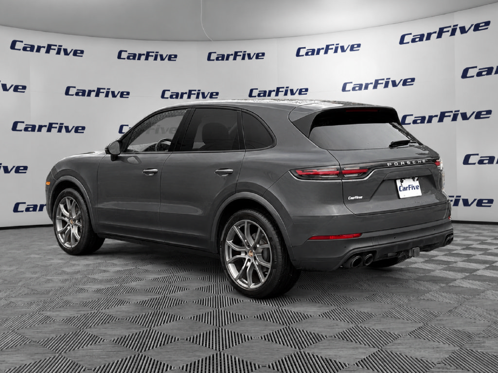 Used 2023 Porsche Cayenne AWD/4WD image 3