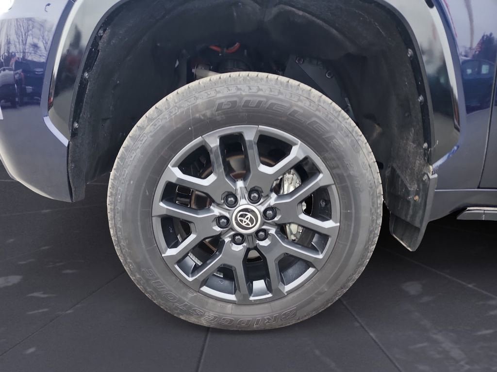 Used 2024 Toyota Sequoia Platinum AWD/4WD image 14