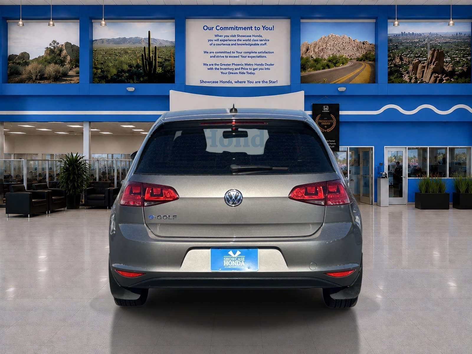 Used 2016 Volkswagen e-Golf SE w/ DC Fast Charging Package FWD image 9